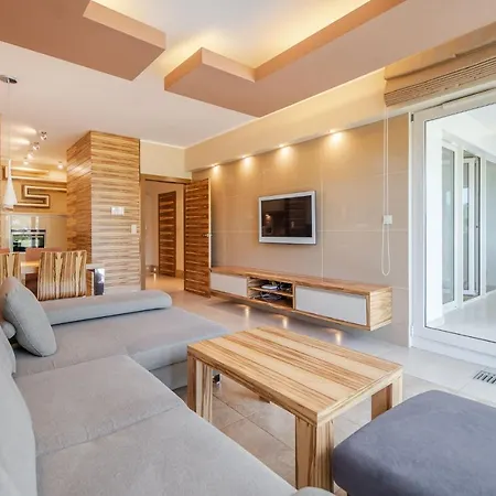 Rent Like - Playa Baltis Iii